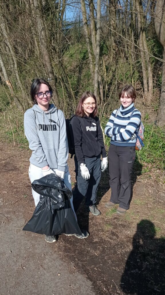 12063e84-c398-42a3-8505-87695c7cc385-576x1024