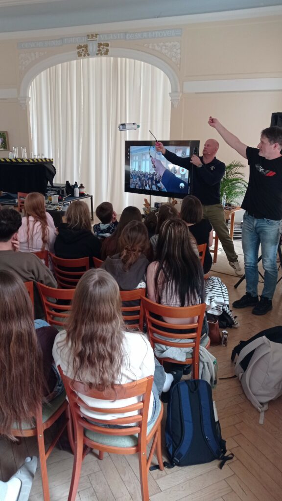 a9120f54-5877-4e9e-90c3-b413c835367c-576x1024